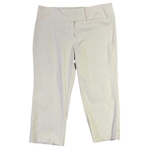 Capris Sz.‎ 10 Cream Structured with Mid-Rise Waist